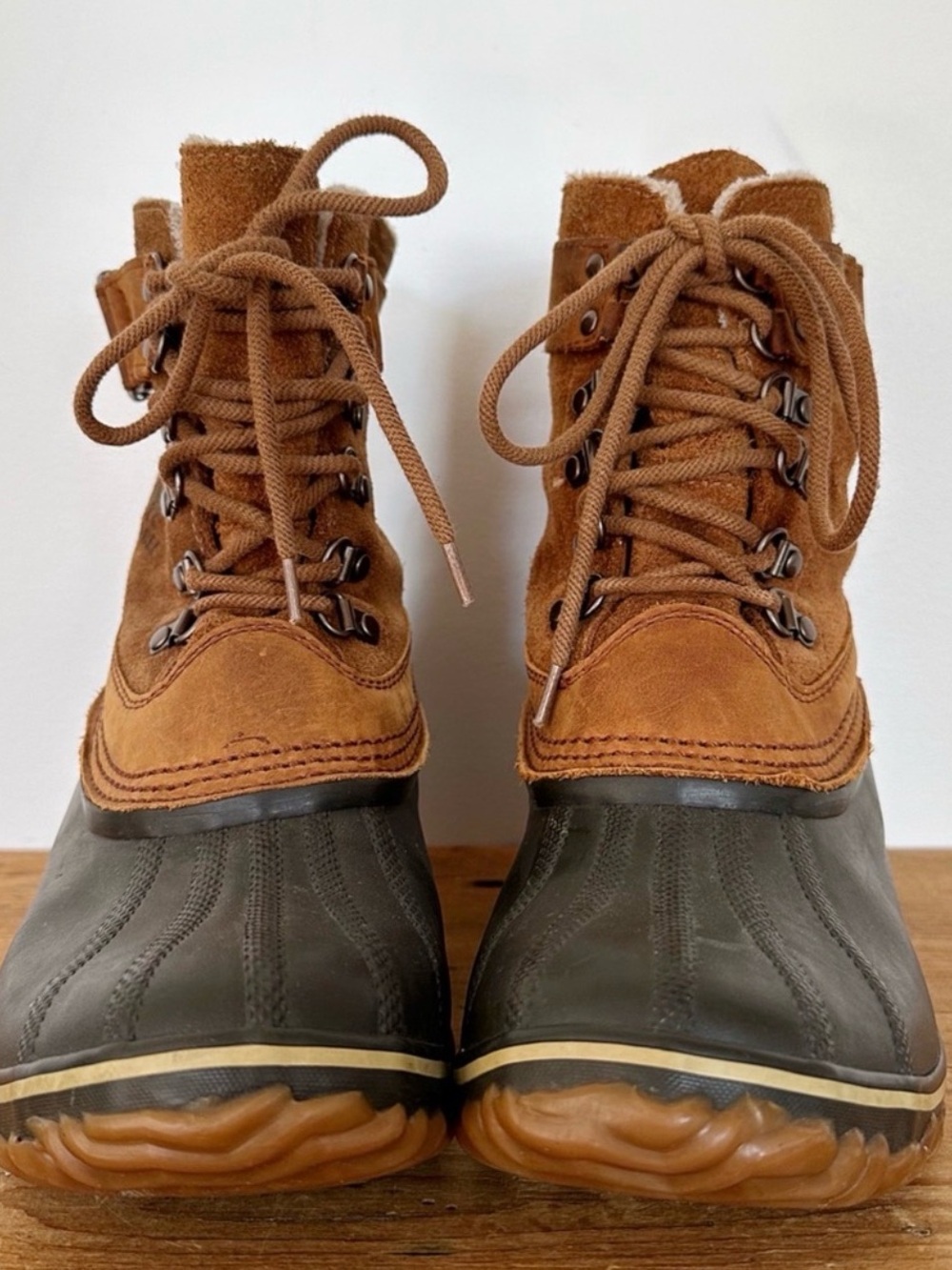 SOREL Women's Waterproof Fancy Lace II Suede Winter Boots. Sz 9. - Picture 3 of 6